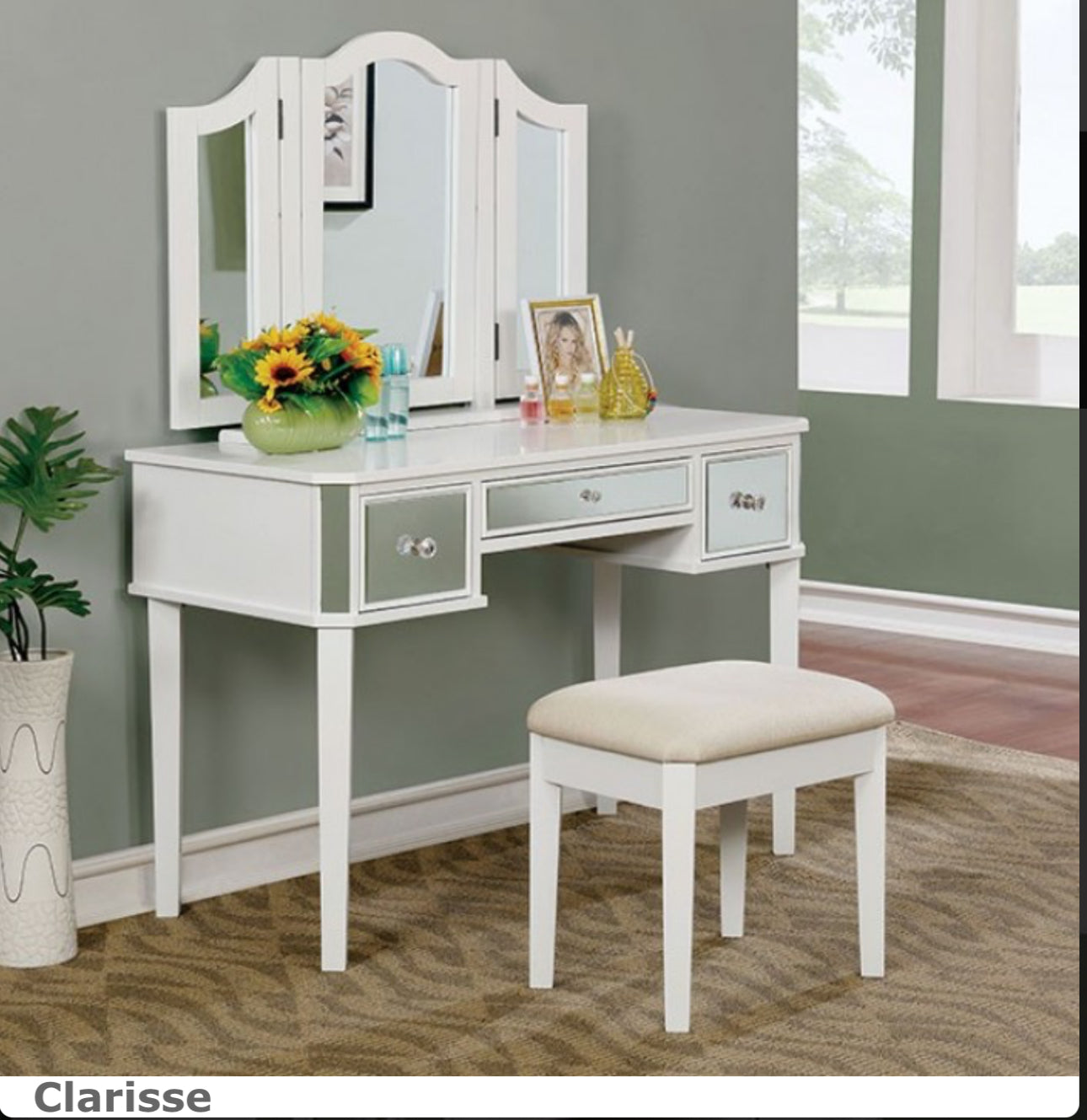 VANITY WHITE OR GREY