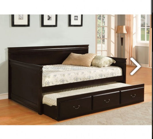 TWIN DAY BED W/TRUNDLE